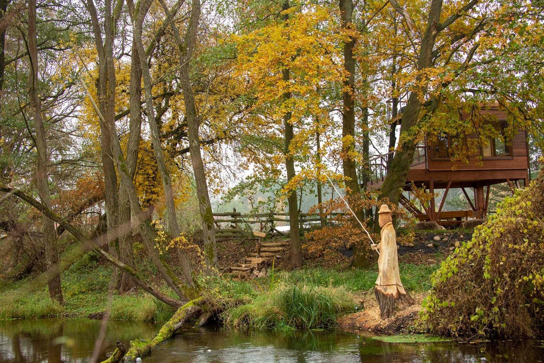 Domek Na Drzewie W Dolinie Uradu Villa Buitenkant foto